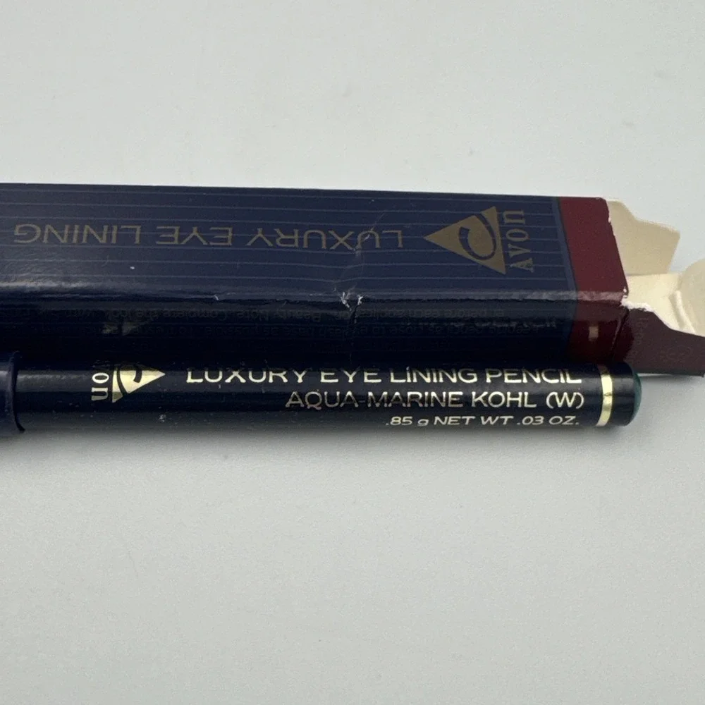 AVON Luxury Eye Lining Pencil ‎ Aquamarine Kohl Aqua Marina